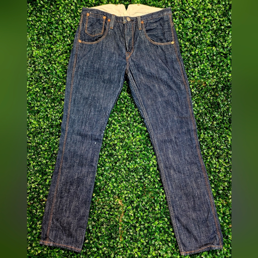 Levis Sample | V Cut Wiastline Straight Leg Cotton Lining | Size 32